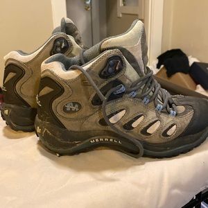 Merrell hiking boots size 7